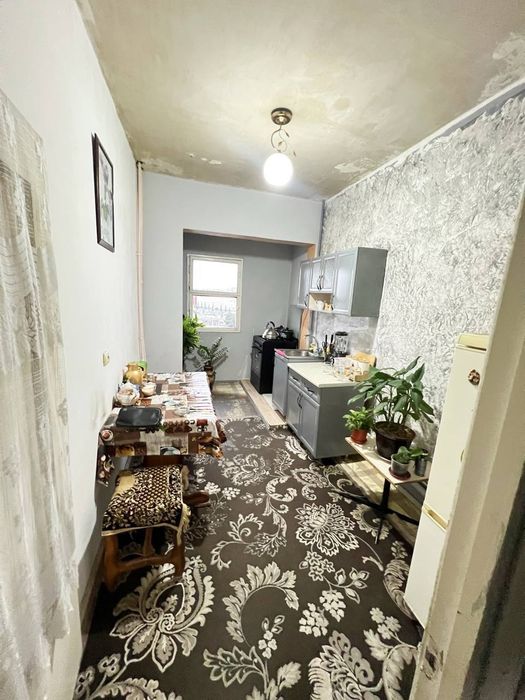 75000у.е Гулзор Беруний метро Яакин 3 хона 70м2 евро