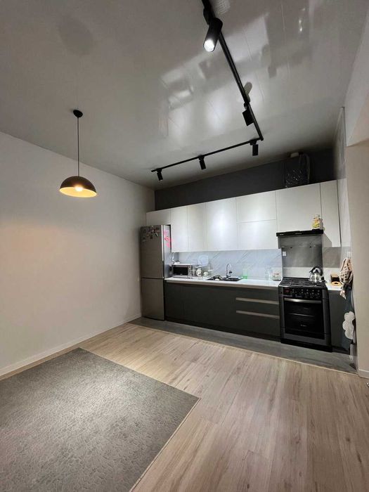 Продаётся дом. Ховли сотилвотти.