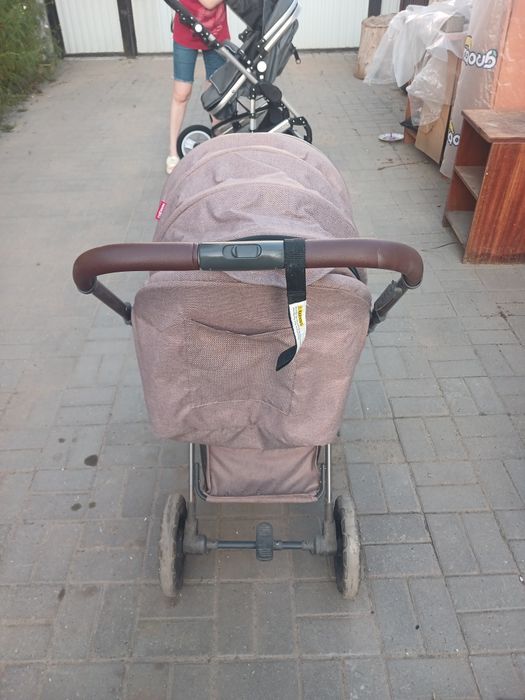 Коляска всесезонная