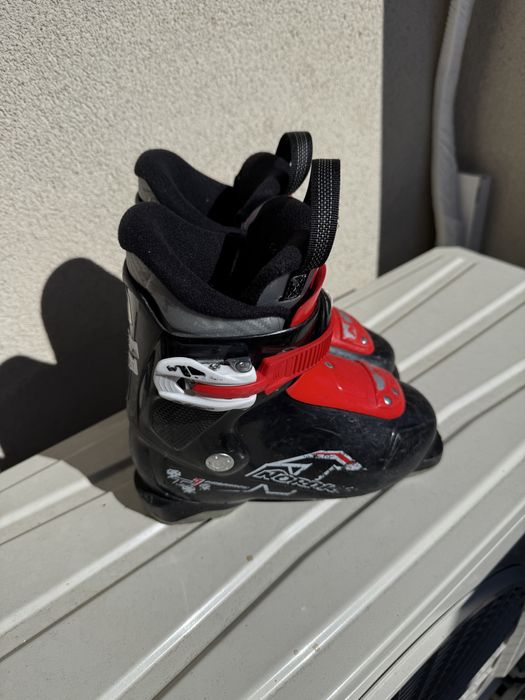 Детски ски обувки