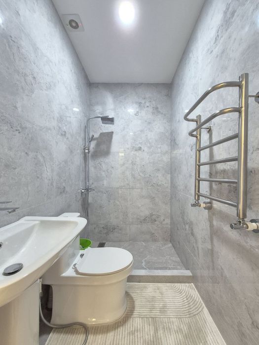 Продаётся срочно в центре Ташкента 3 ком квартира