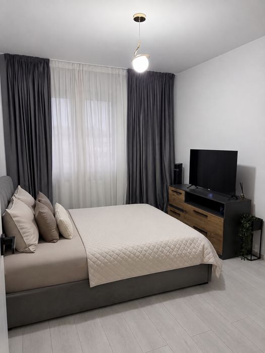 Set mobila dormitor+ perdea cu draperie si accesori