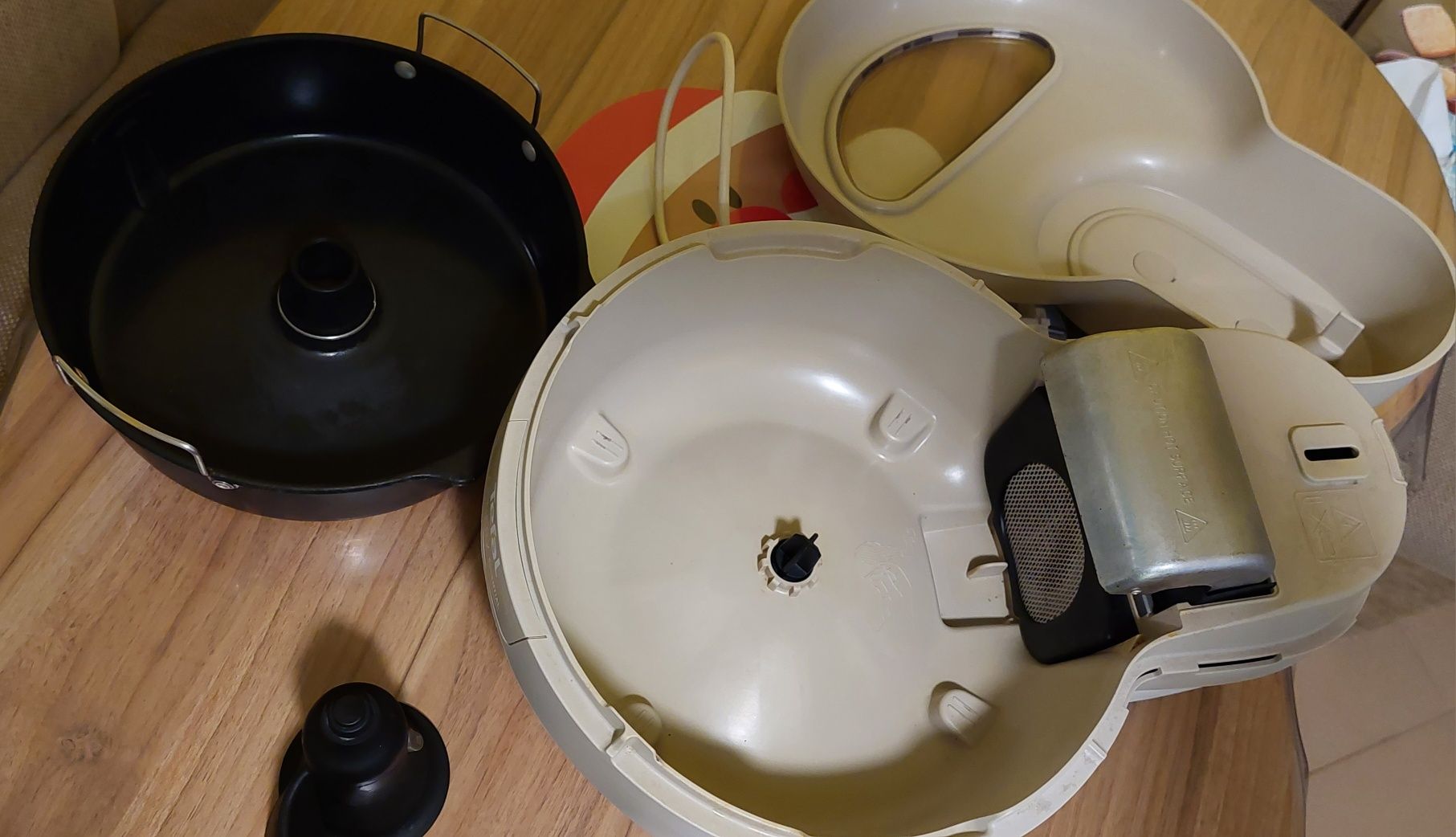 Уред за здравословно готвене Tefal ActiFry / Фрутюрник Тефал ActiFry гр ...