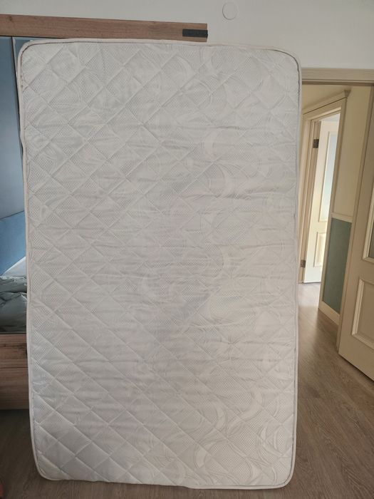 Отдам матрас 120×200