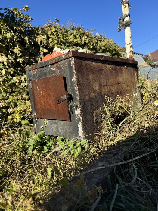 Продам печь и лед лампы с блоками.