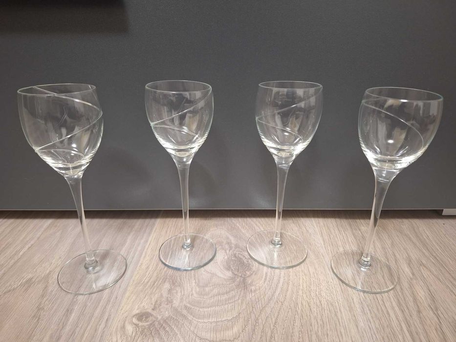 Set 4 pahare elegante pentru lichior/vin desert (100ml)