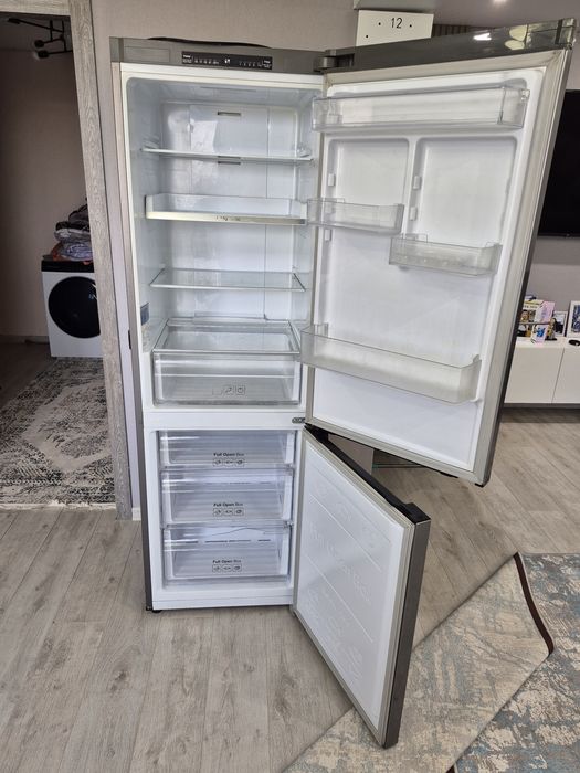 Холодильник NOFROST Samsung