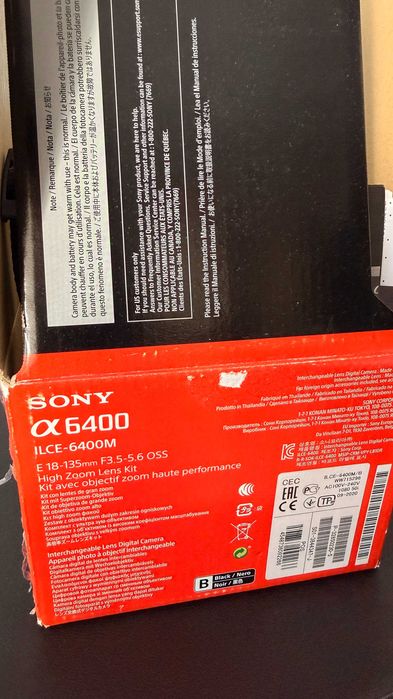 Kit Camera Sony a6400 + obiectiv Sony 18-135mm + alte accesorii