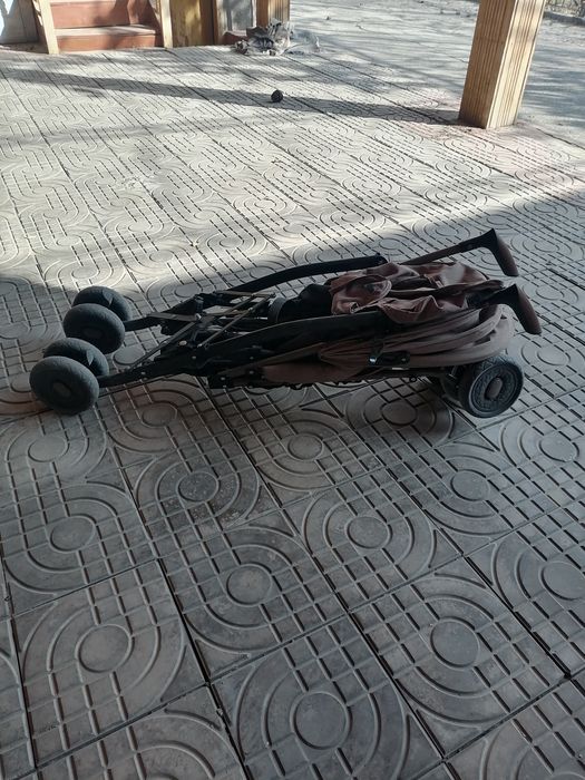 Болалар каляскаси сотилади