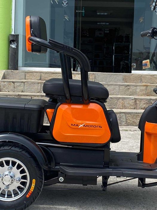 Уникална Триместна Триколка MaxMotors X1