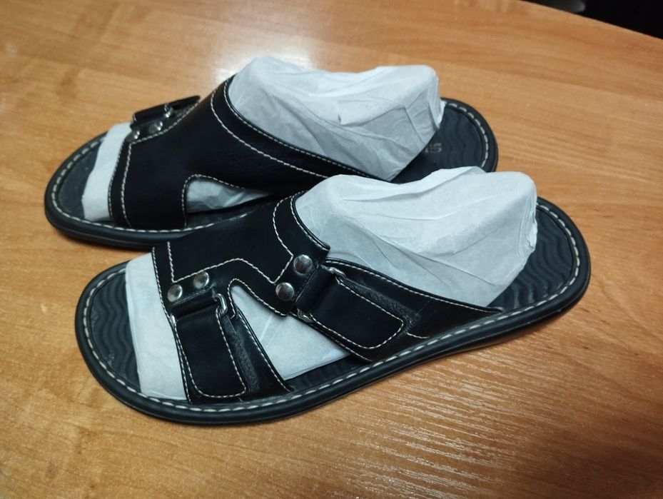 Продам мужские кожаные шлёпанцы