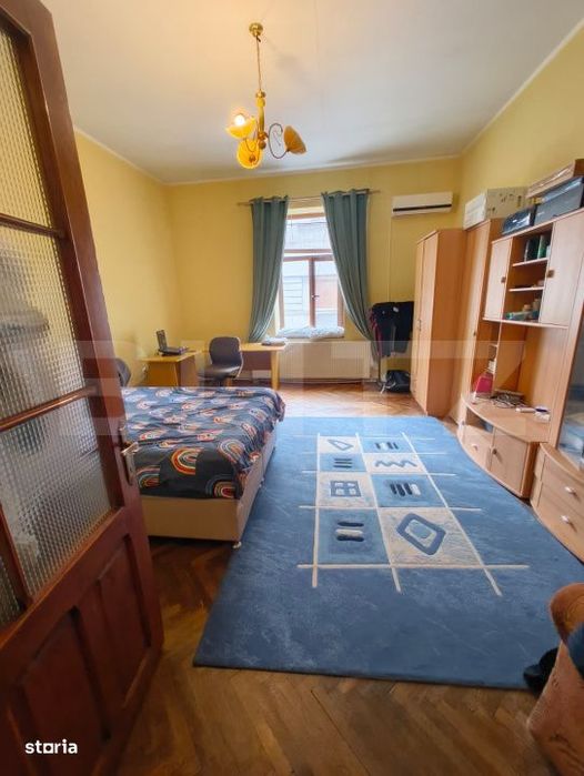 Casa de vanzare, 240 mp, zona Centru