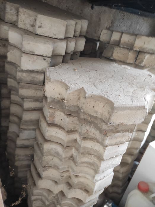 Плитки , отдадим за бесплатно