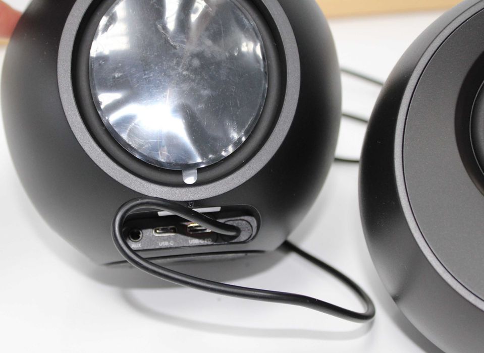 Озвучителна система Ceative Pebble X USB-C,RGB, Bluetooth 5.3