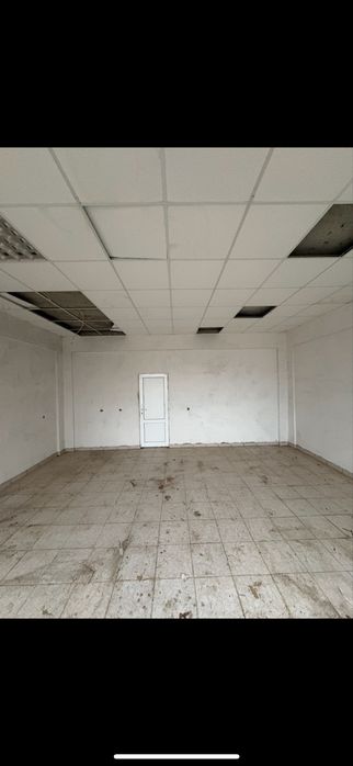 Продава се помещение- гр. Берковица Ж.К. “Заряница” . 53 кв.м