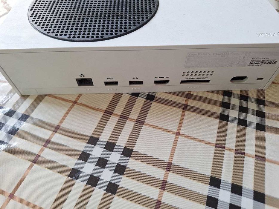 X-BOX Series S with 2 controller