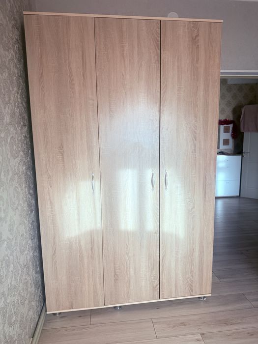 Киім ілетін шкаф сатылады заказбен жасалған бағасы келісімді таза жақс