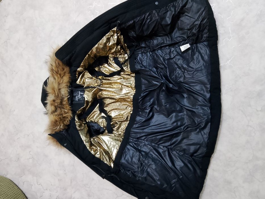 Куртка для девочек в отличном состоянии