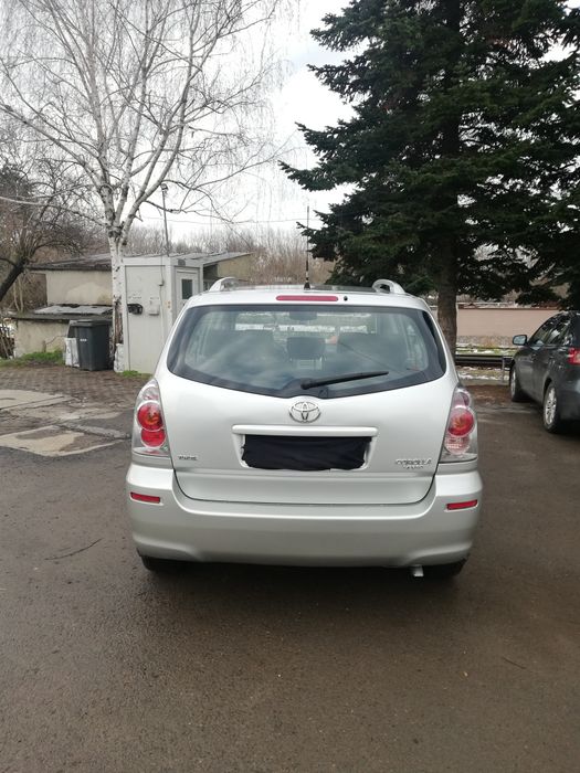 Продавам Toyota Corolla Verso 6+1 места в отлично състояние
