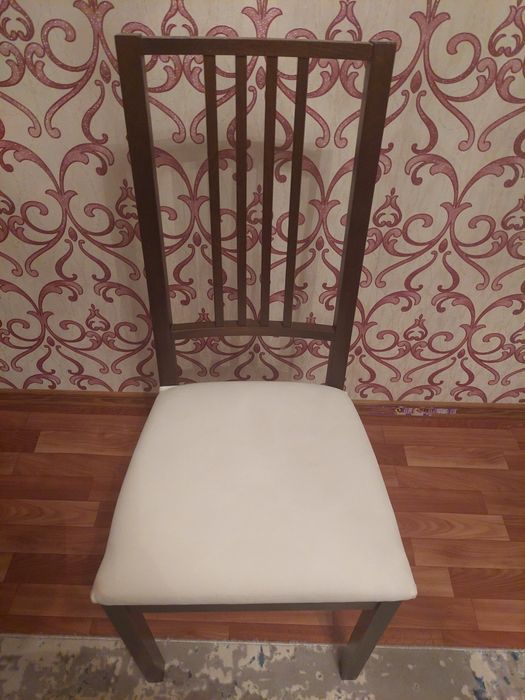 Продам стол с стулямы