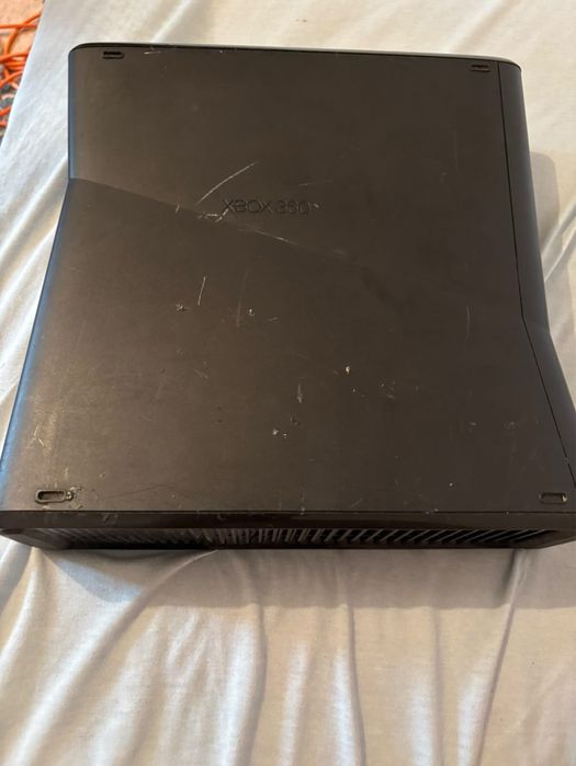Vand xbox 360 , mai multe detali in privat