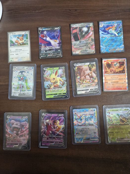 Set de pokemon rare si originale in cutia originala