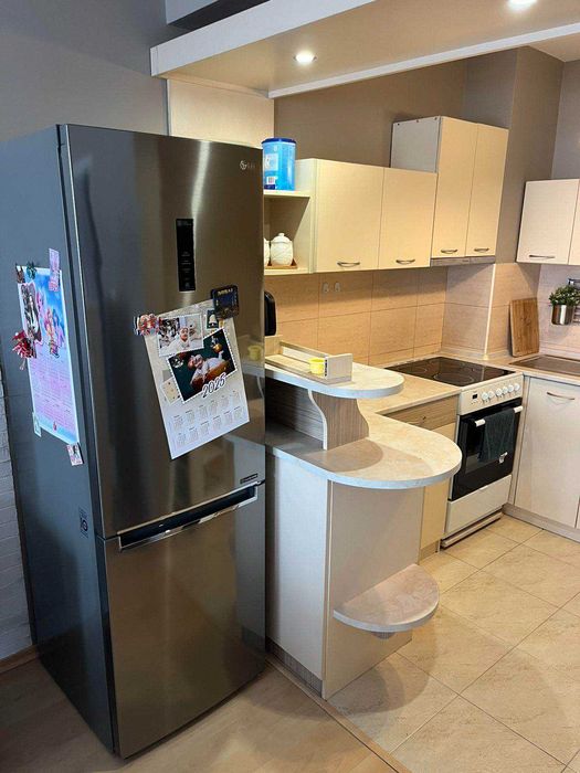 Дава се под наем Двустаен апартамент в София, Надежда 4 - 78 кв.м за 611.49 € - Снимка #2