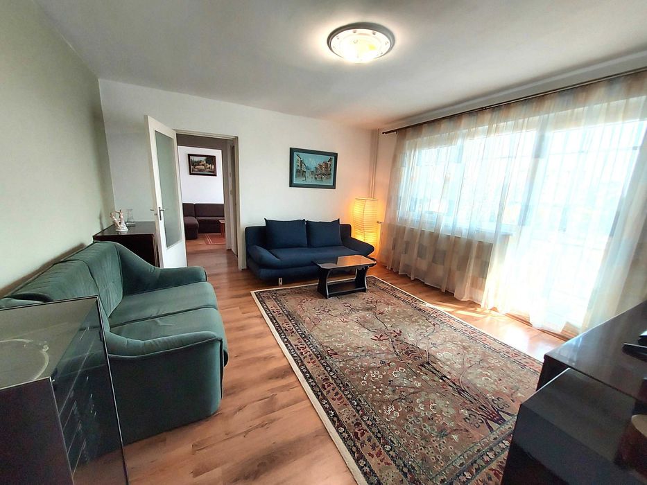 Vând apartament 2 camere cartier A. Vlaicu (zona Poetului)
