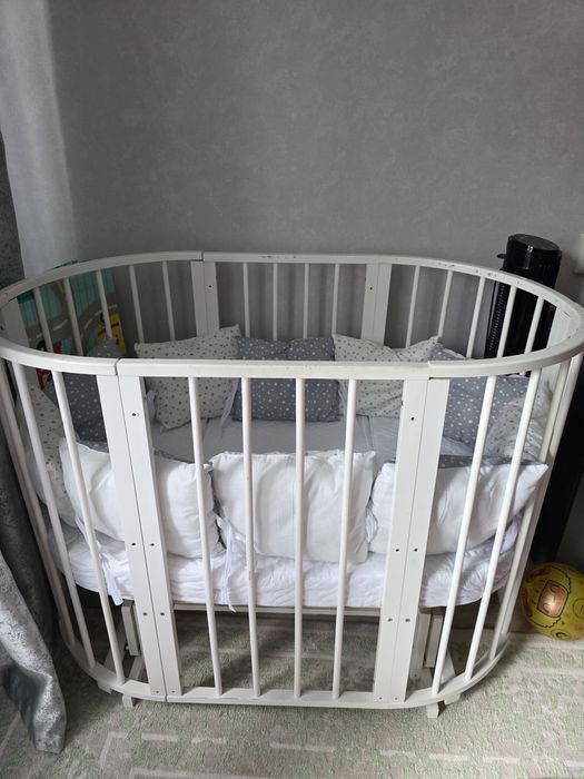 Продам манеж не новый