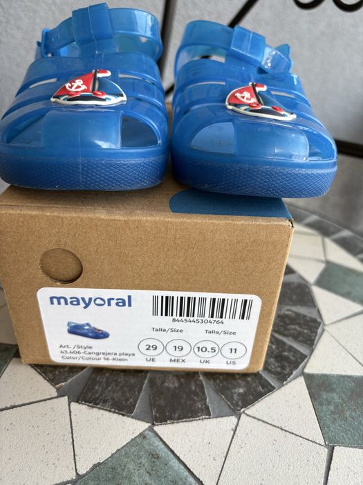 Сандали mayoral .