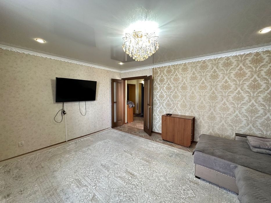 Продам 5 комнатную квартиру