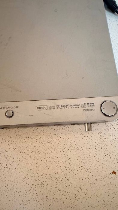 Видеопроигрыватель LG DGK684X