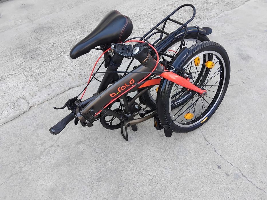 Vând bicicleta pliabila din aluminiu