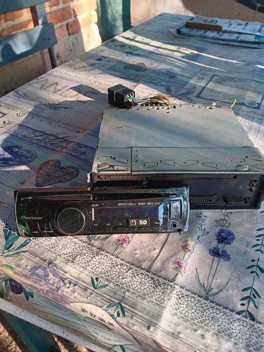 Авто CD Pioneer за автомобил