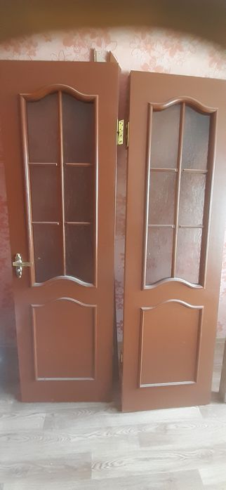 Продам двери деревянные