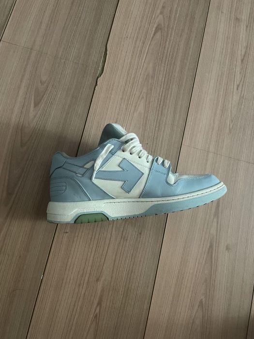 Adidasi off white out off office