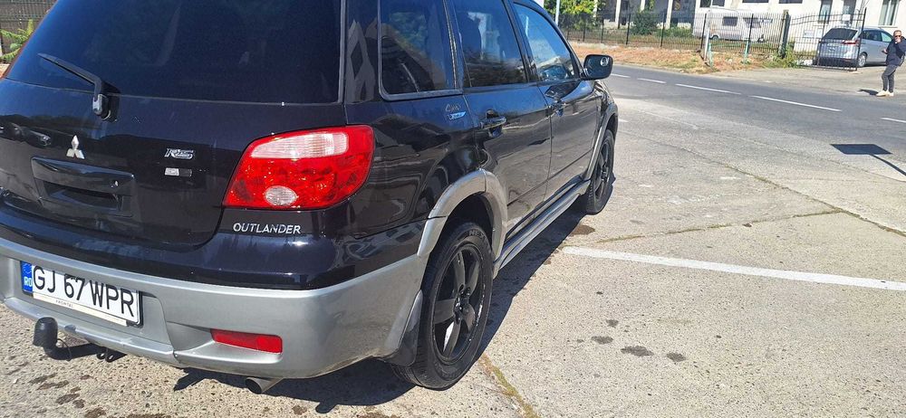 Mitsubishi Outlander 4X4 2.0 Benzină + GPL