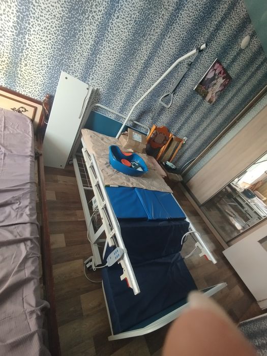 Продам кровать медицинскую