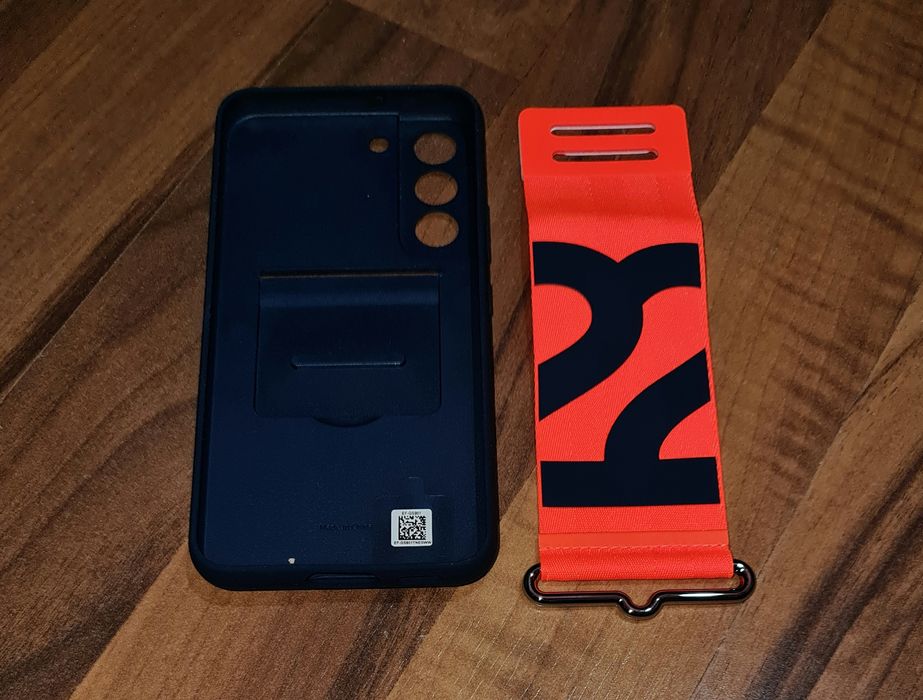 Husa originala Samsung Silicone Cover with Strap Galaxy S22 S901