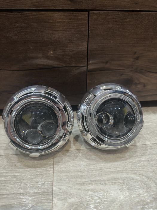 Би-лед линзы 3.0’’ отличное состояние, яркий белый свет