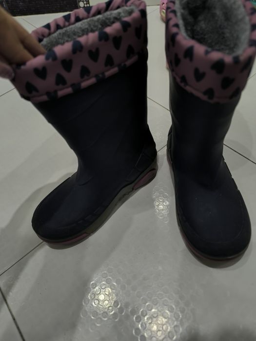 Гумени ботуши момиче