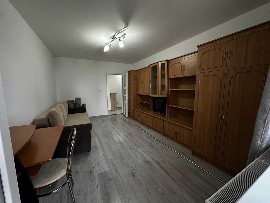 Inchiriez apartament cu 2 camere
