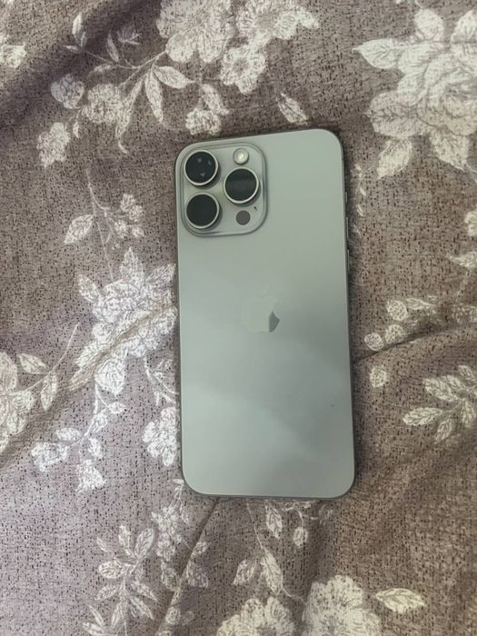 Iphone 15 pro max 256 GB (Chip)