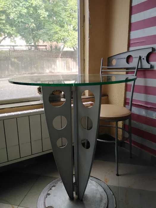 Маси от затворено заведение