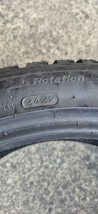 4 anvelope iarna ca noi Hankook,fata 245/40/20,spate275/35/20.Pret/buc