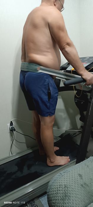 Продам беговую дорожку