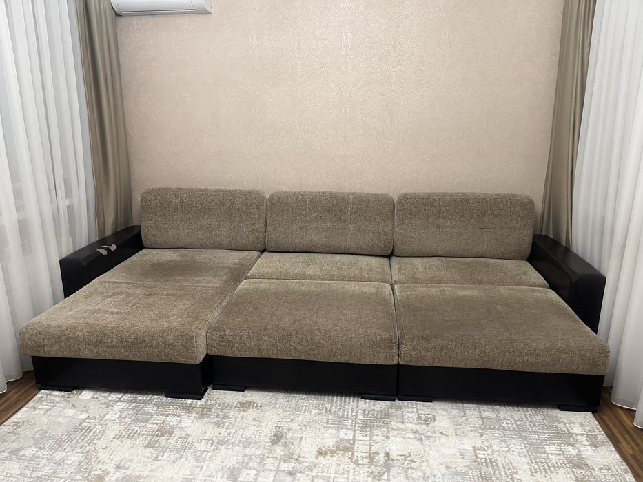 Продается диван в хорошем состоянии