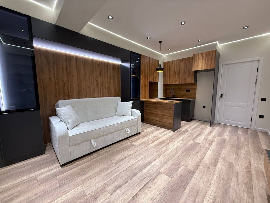 Yunsobod 13 kv ikat navostroyka 1/9/11/28 kv + 4 m2 balkon engi remont