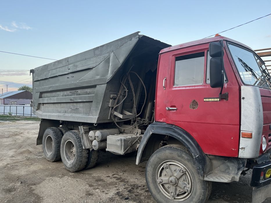 Камаз песок, грунт, гравий, глина.