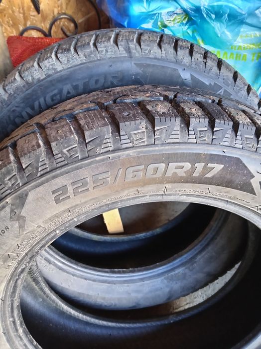 Продам зимние шины 225,60, 17